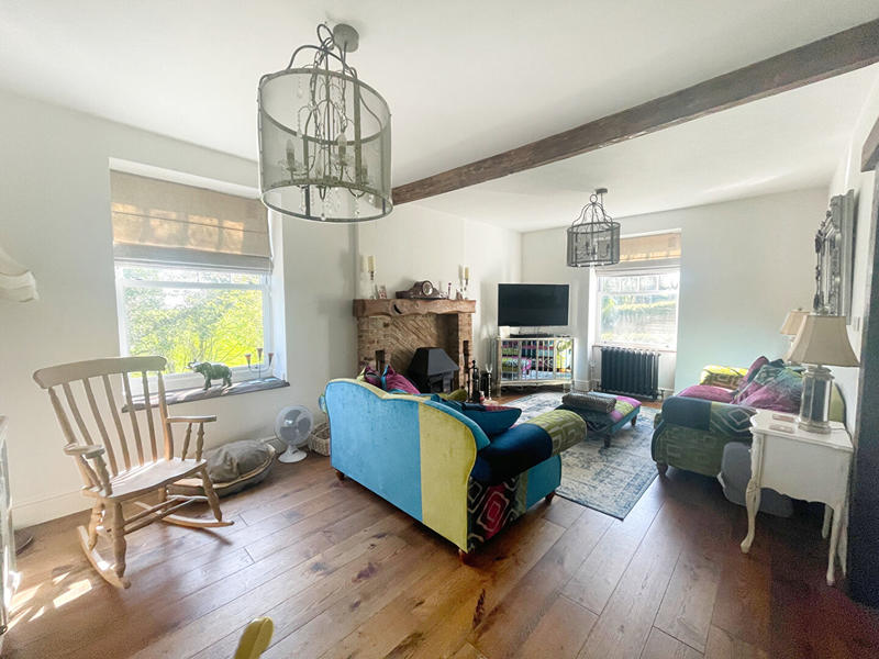 Maison - 110 m² - 5 pièces