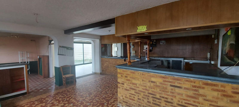 Maison - 240 m² - 11 pièces