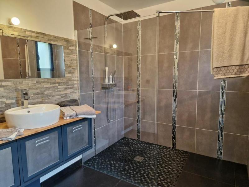 Demeure - 198 m² - 6 pièces