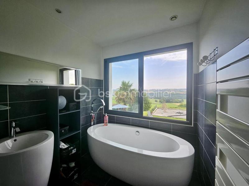 Maison - 150 m² - 4 pièces