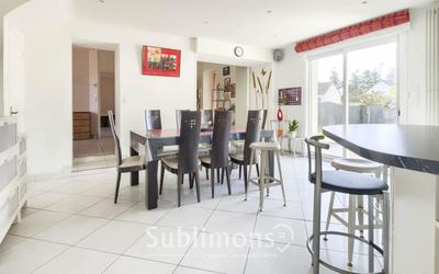 Maison - 160 m² - 8 pièces