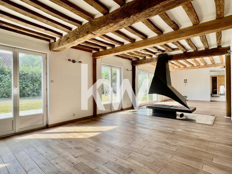 Maison - 220 m² - 9 pièces