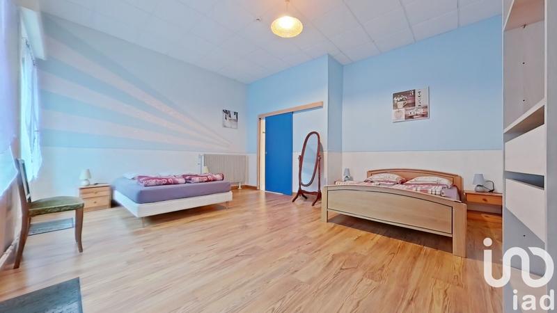 Maison - 891 m² - 15 pièces