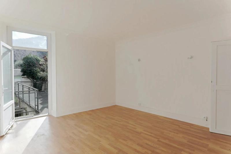 Appartement - 452 m² - 20 pièces