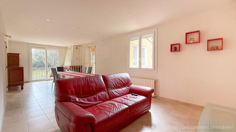 Maison - 200 m² - 9 pièces