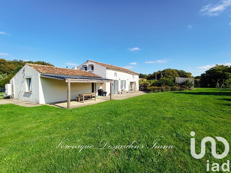 Maison - 198 m² - 7 pièces