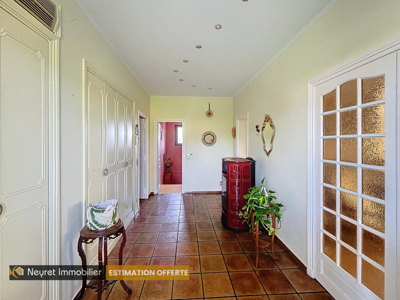 Maison - 200 m² - 8 pièces