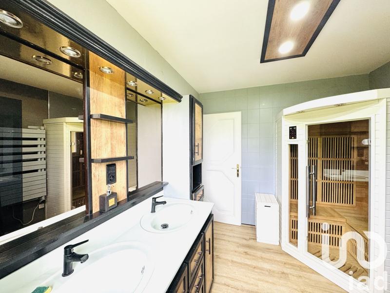 Maison - 157 m² - 7 pièces