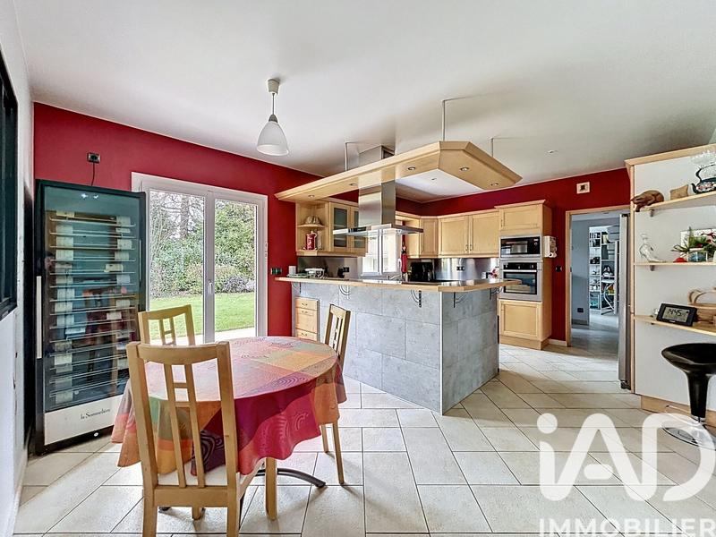 Maison - 225 m² - 8 pièces