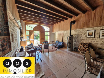 Maison - 220 m² - 10 pièces