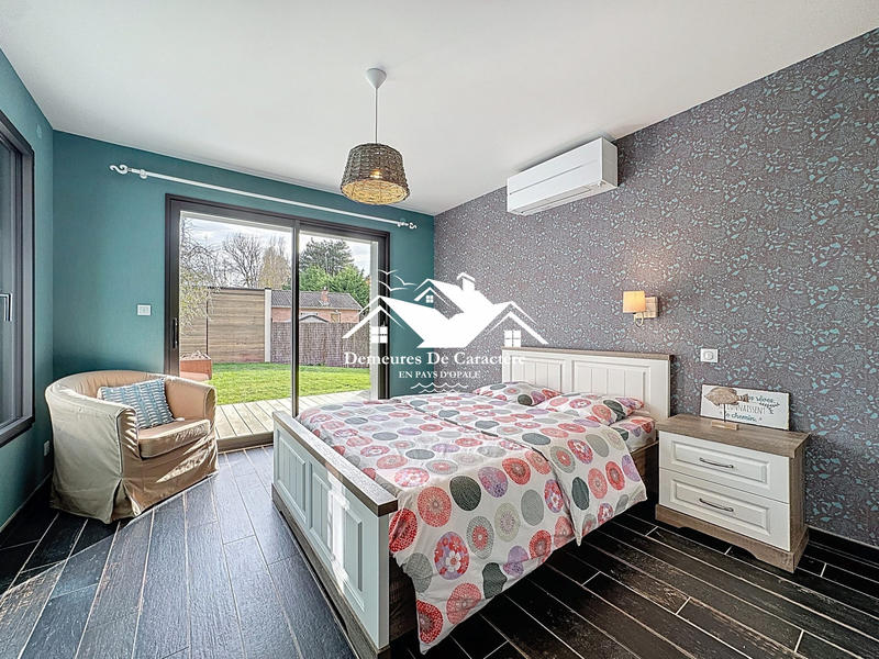 Maison - 210 m² - 6 pièces