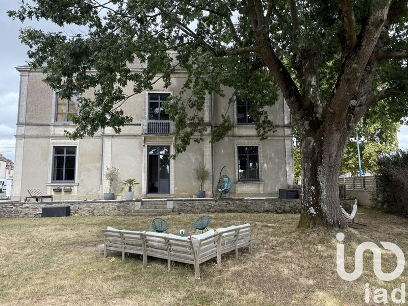 Maison - 214 m² - 9 pièces