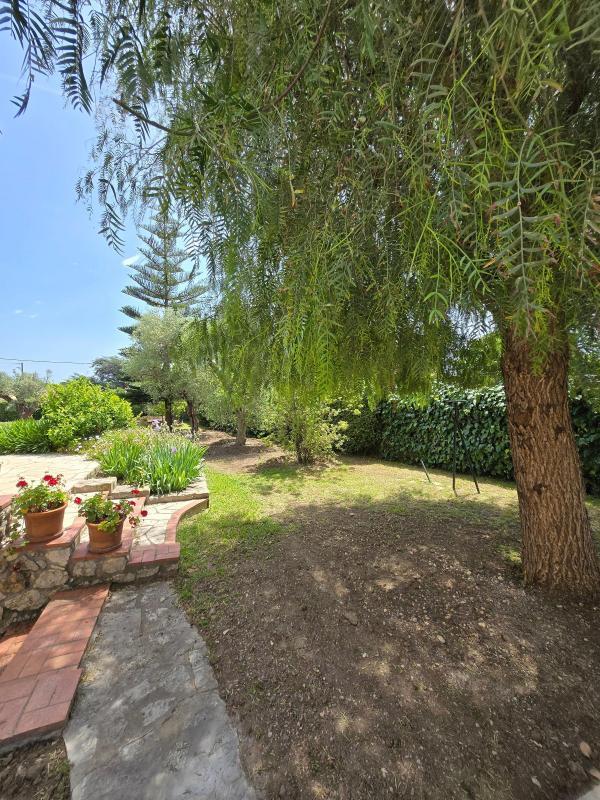 Villa - 245 m² - 7 pièces