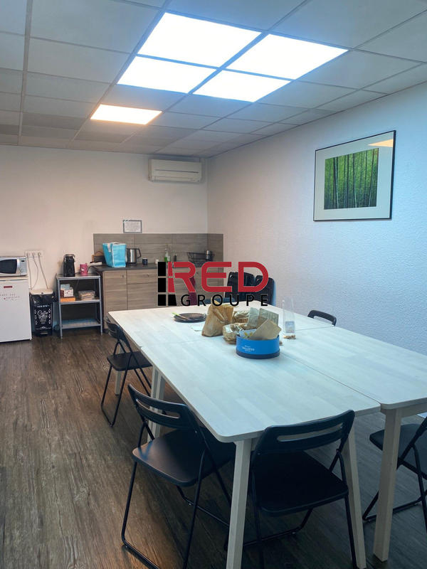 Local d'activités - 291 m²