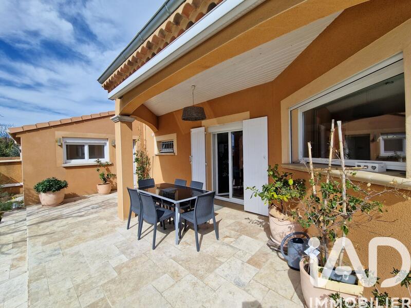 Maison - 92 m² - 5 pièces