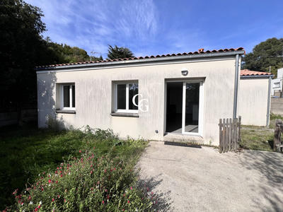 Maison - 80 m² - 4 pièces