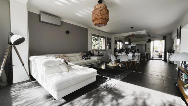 Appartement - 163 m² - 6 pièces