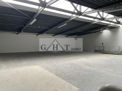 Entrepôt - 607 m²