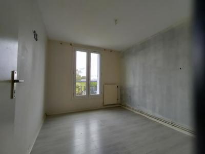 Maison - 99 m² - 5 pièces