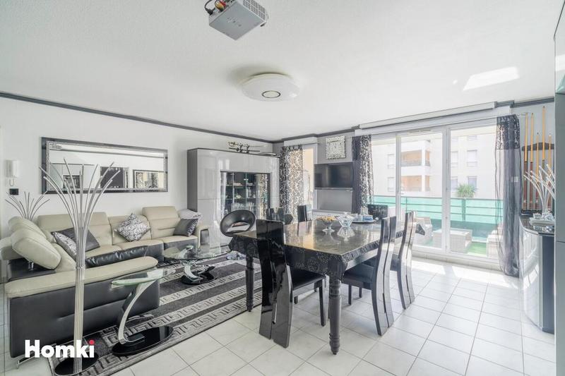 Appartement - 100 m² - 4 pièces