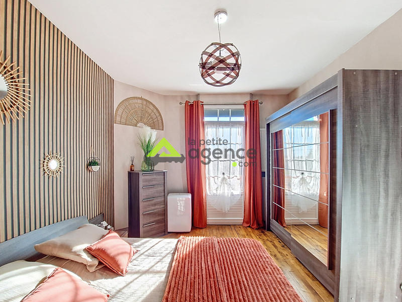 Maison - 98 m² - 5 pièces