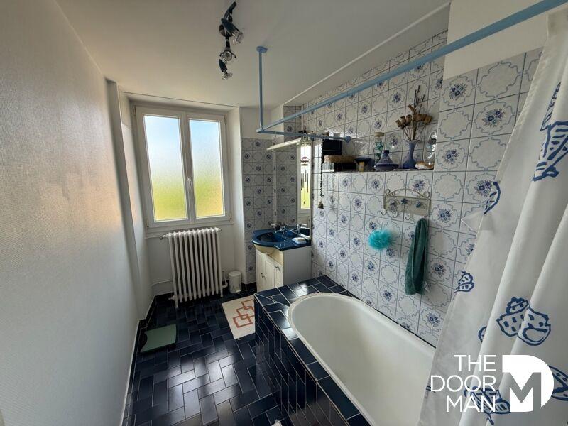 Maison - 185 m² - 7 pièces