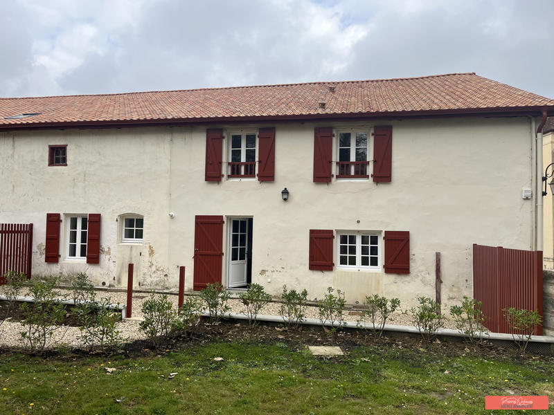 Maison - 93 m² - 4 pièces