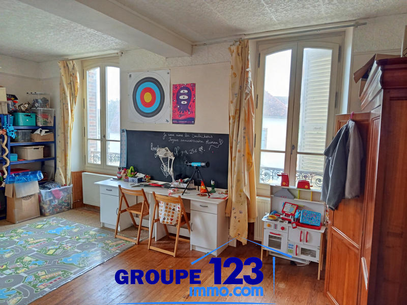 Maison - 172 m² - 8 pièces