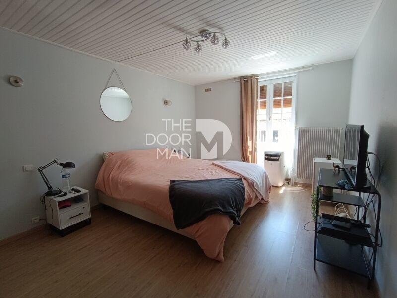 Maison - 612 m² - 11 pièces