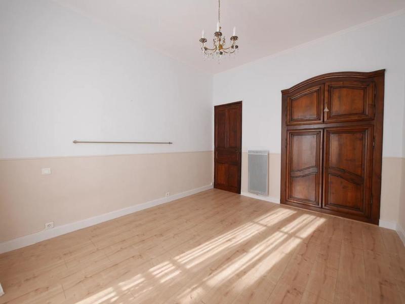 Appartement - 90 m² - 3 pièces