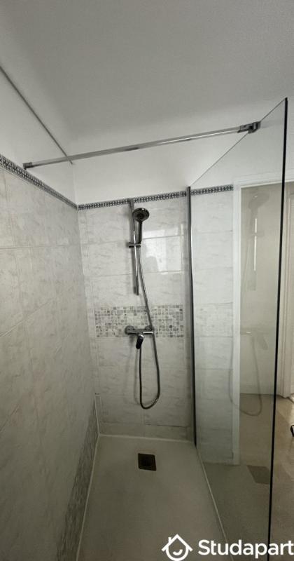 Chambre - 9 m² - 1 pièce