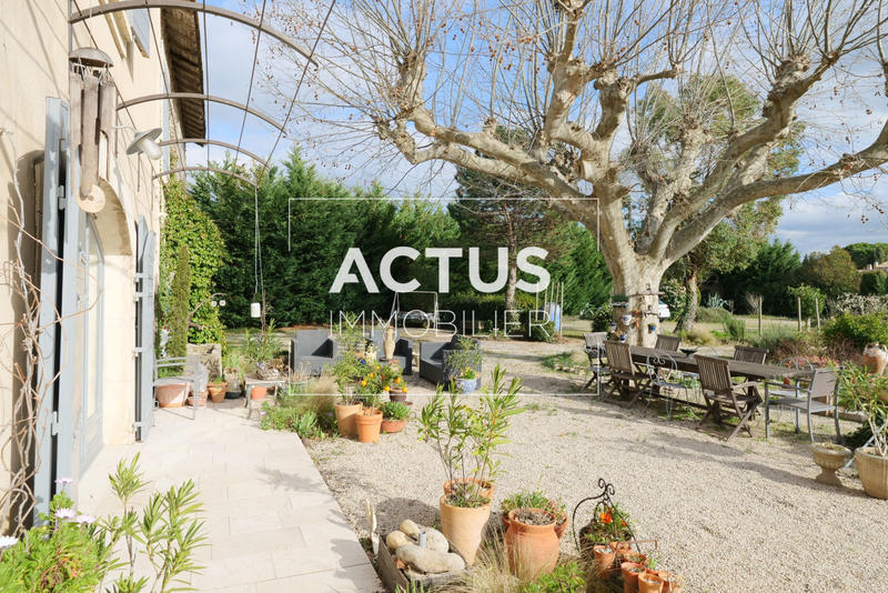 Maison - 220 m² - 7 pièces