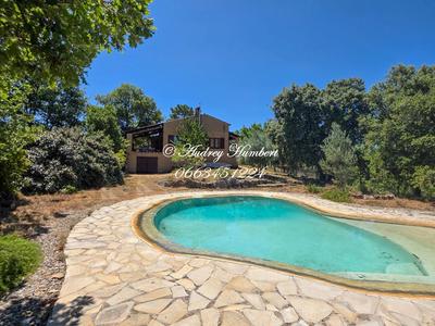 Maison - 160 m² - 7 pièces