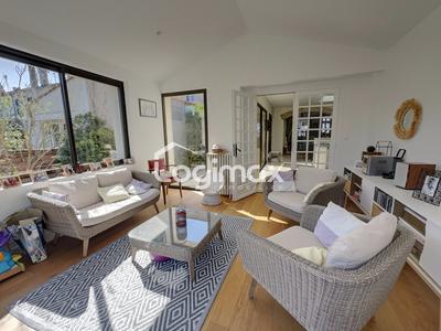 Maison - 190 m² - 7 pièces