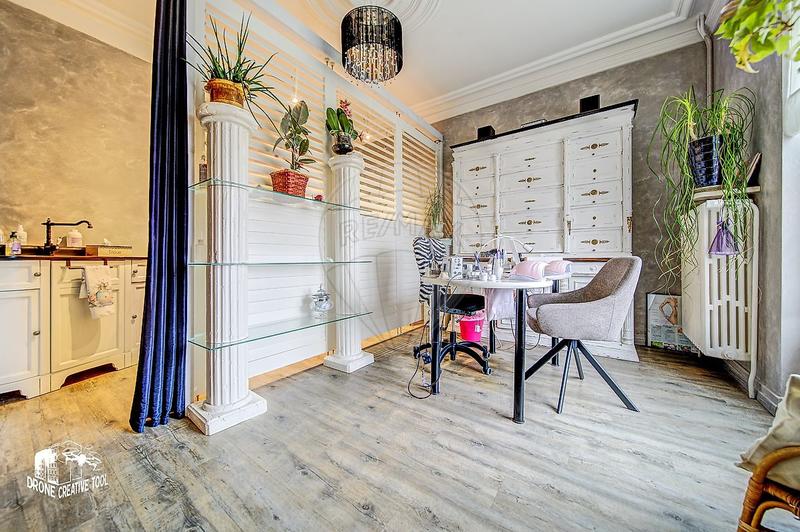 Maison - 243 m² - 7 pièces