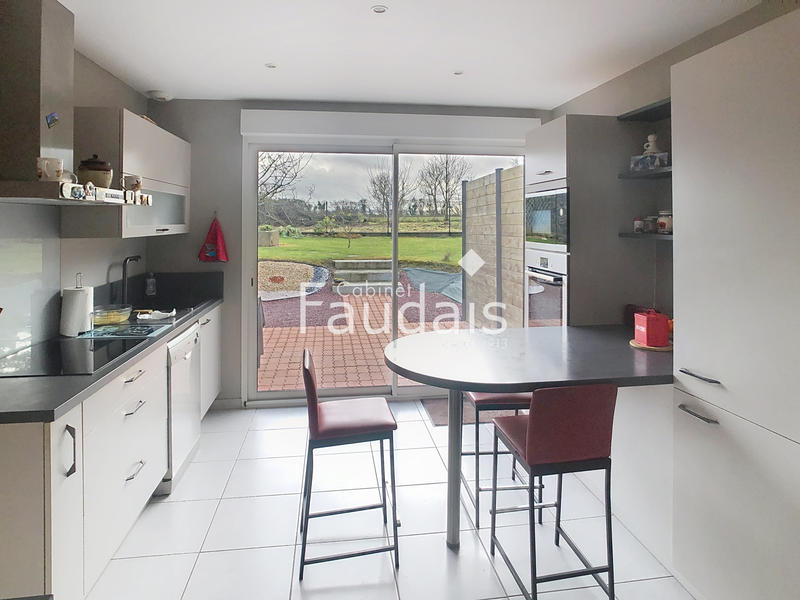 Maison - 95 m² - 5 pièces