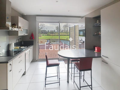 Maison - 95 m² - 5 pièces