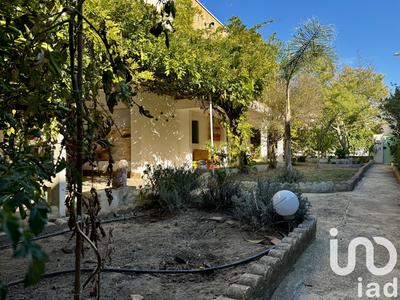 Maison - 180 m² - 8 pièces