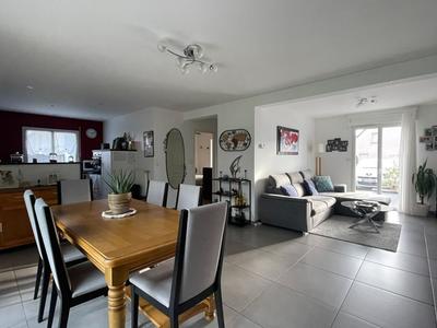 Maison - 145 m² - 6 pièces