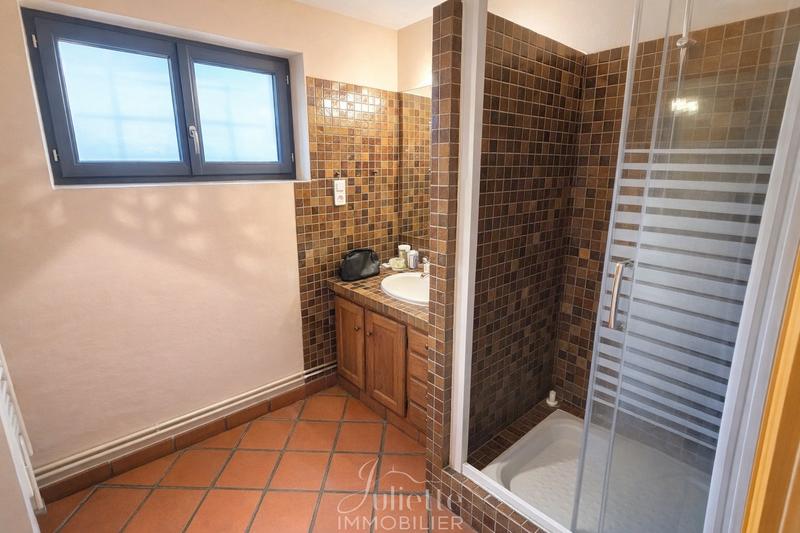 Maison - 190 m² - 9 pièces