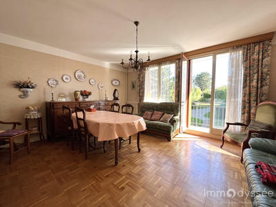 Appartement - 103 m² - 5 pièces