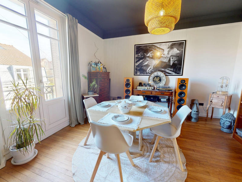 Appartement - 80 m² - 4 pièces