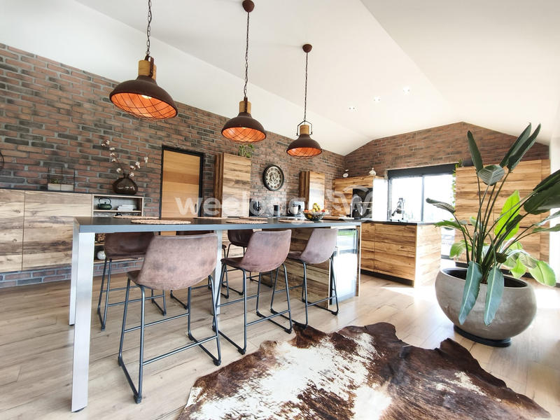 Maison ancienne - 190 m² - 6 pièces