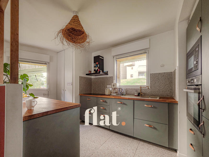 Appartement - 86 m² - 4 pièces