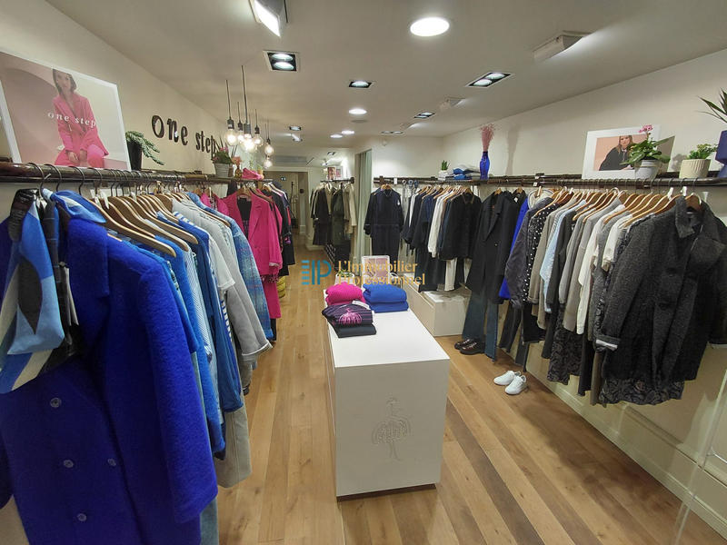 Local commercial - 94 m² - 2 pièces