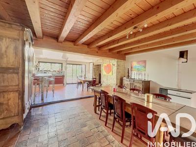 Maison - 394 m² - 9 pièces