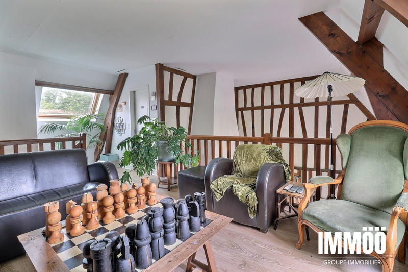 Maison - 187 m² - 7 pièces