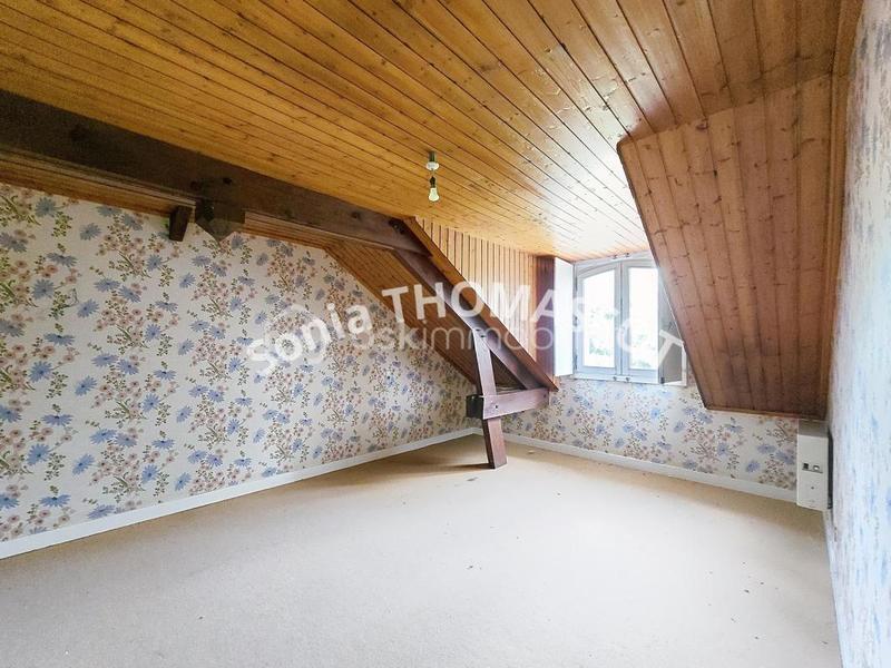 Maison - 200 m² - 8 pièces