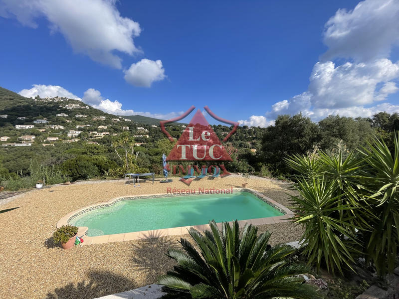 Villa - 180 m² - 8 pièces