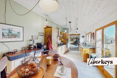 Maison en pierre - 201 m² - 6 pièces